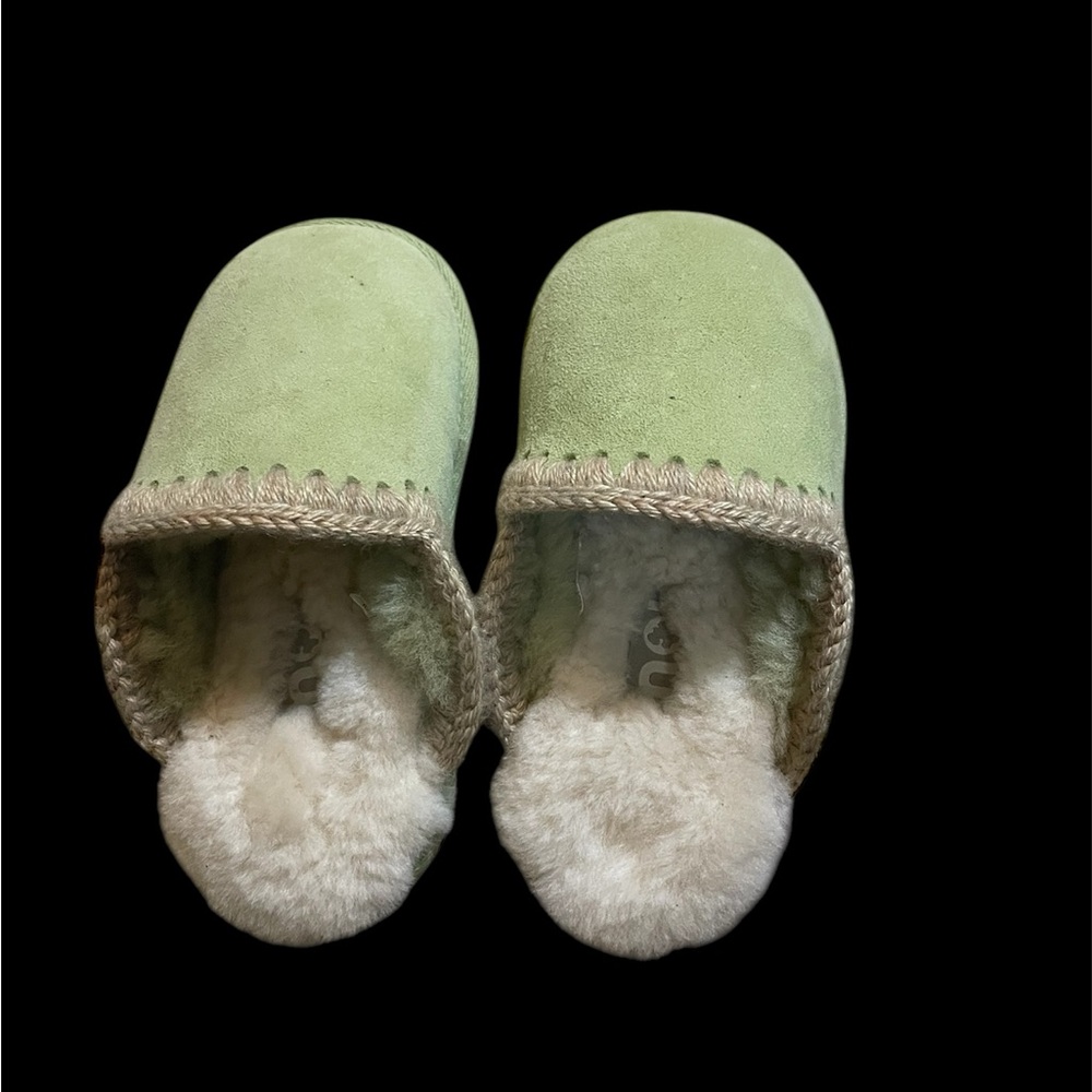 MOU
Kids Green Slippers